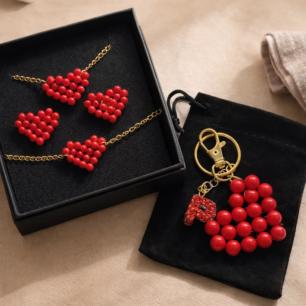 Love Kollekció - Szívecskés ékszer szett & Kulcstartó